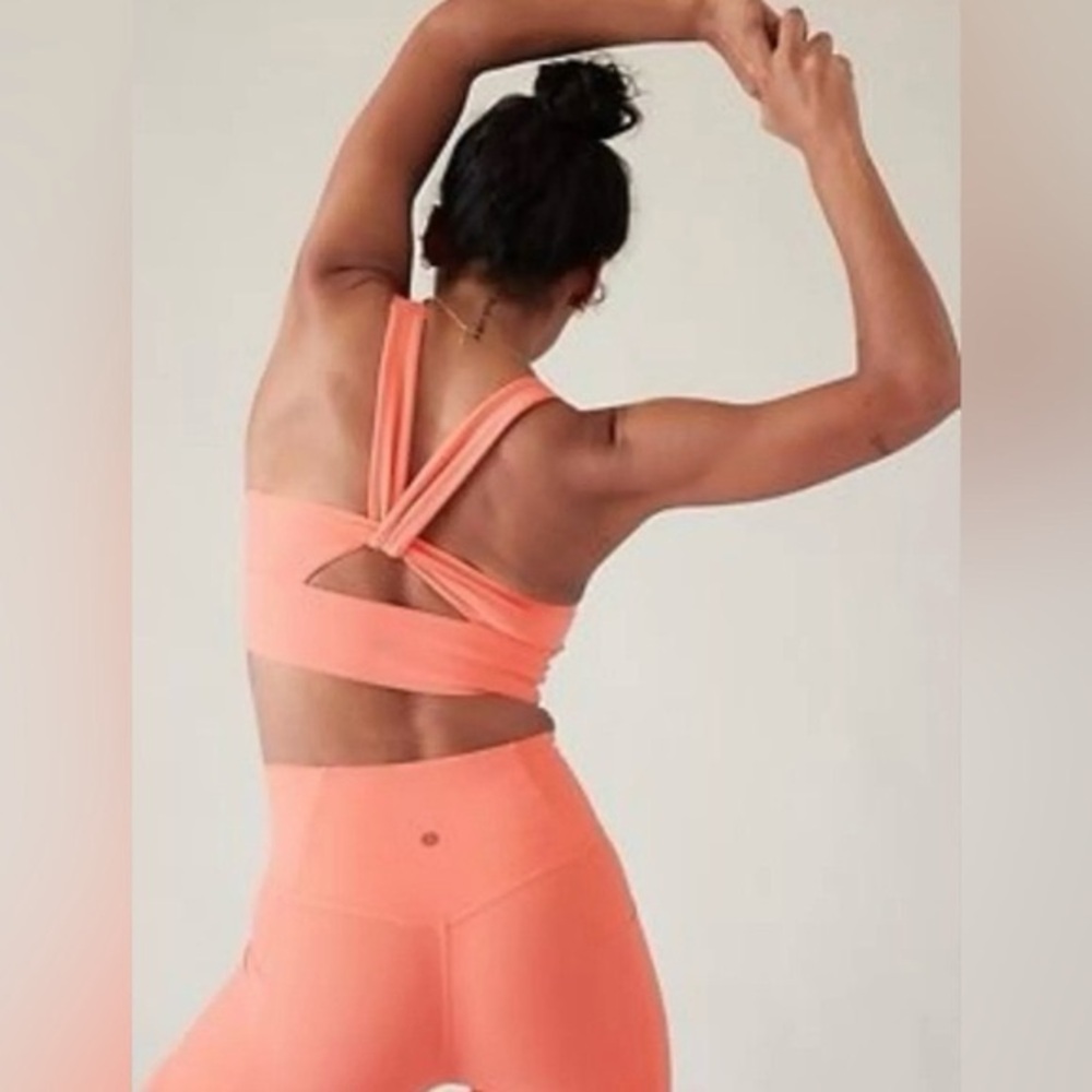 Athleta Warrior Long Line Twist Bra Coral XL D-DD